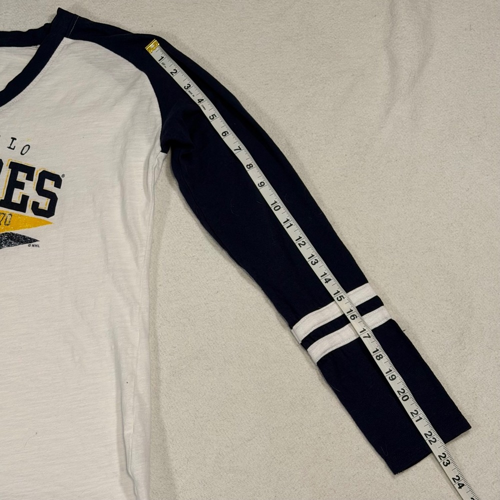 Buffalo Sabres Womens L Long Sleeve V Neck Raglan Tee NHL Navy White - Picture 8 of 8